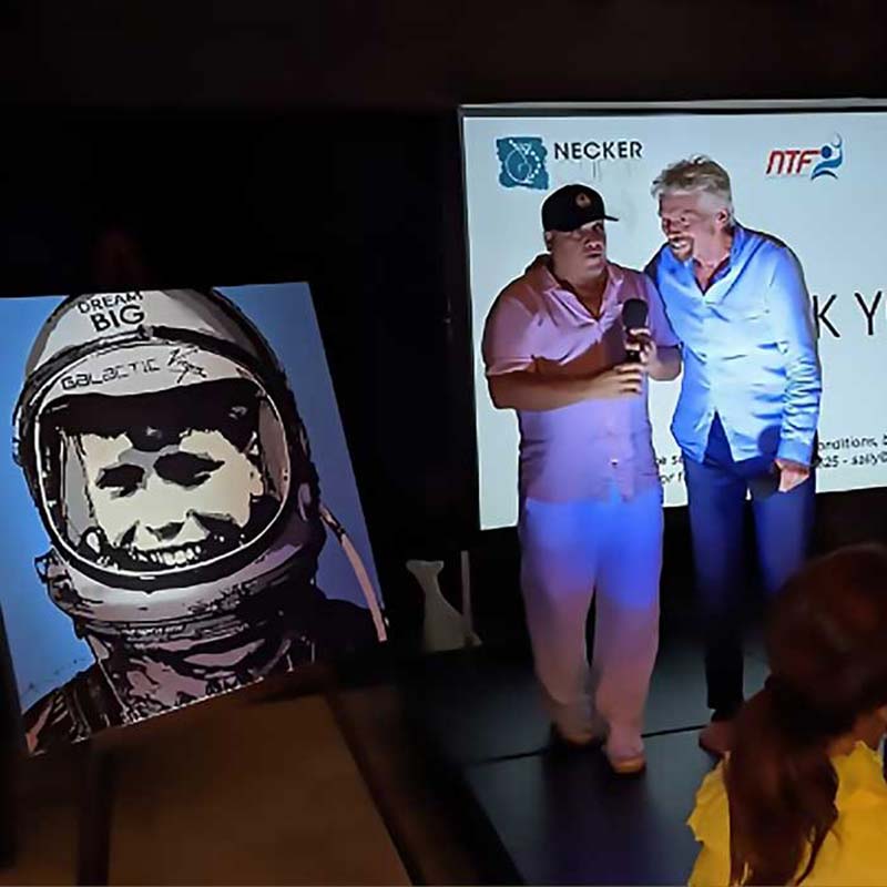 event with the participation of artist Leonardo Hidalgo