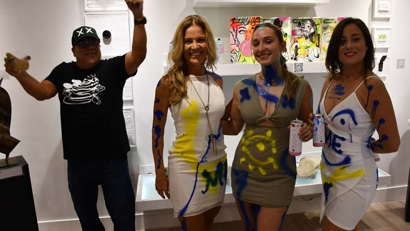 event with the participation of artist Leonardo Hidalgo