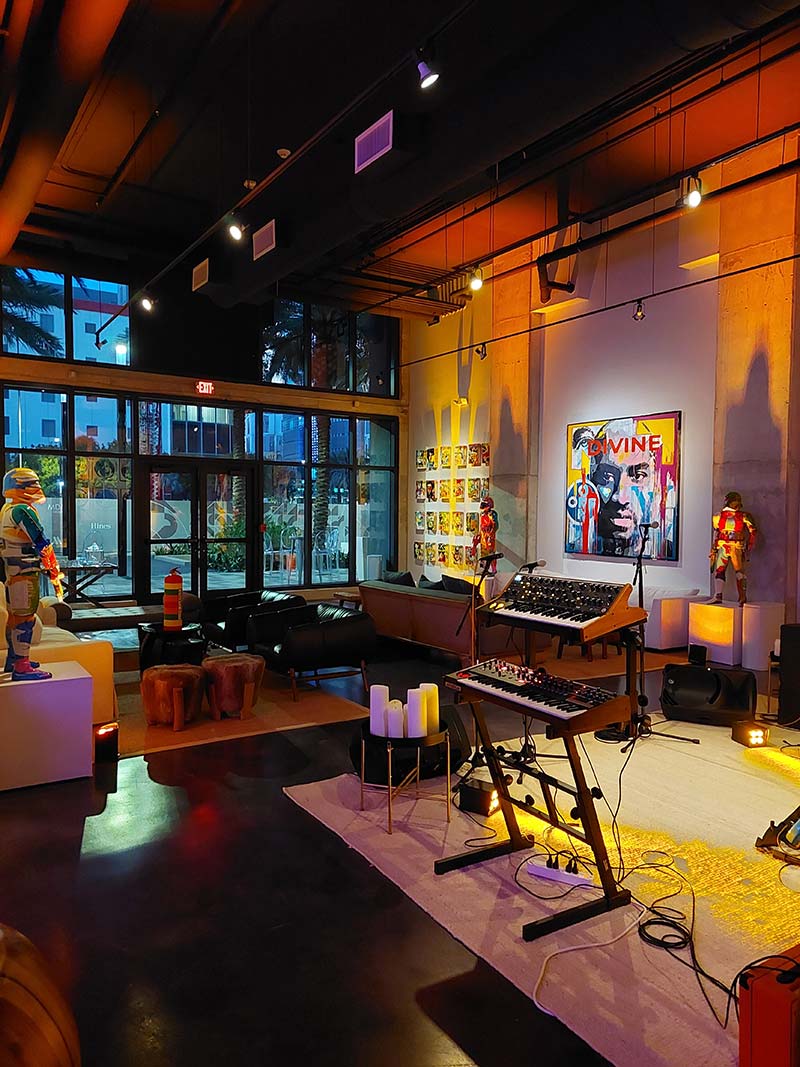 event with the participation of artist Leonardo Hidalgo