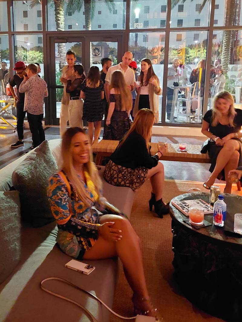 event with the participation of artist Leonardo Hidalgo